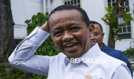 Presiden Prabowo Beri Rapor Memuaskan untuk Bahlil Lahadalia dalam Peluncuran Buku di Jakarta