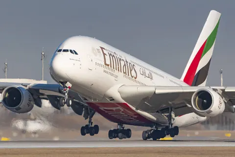 Pendaratan Perdana Airbus A380 Emirates di Soekarno-Hatta dan Investasi Tambang Amerika Serikat