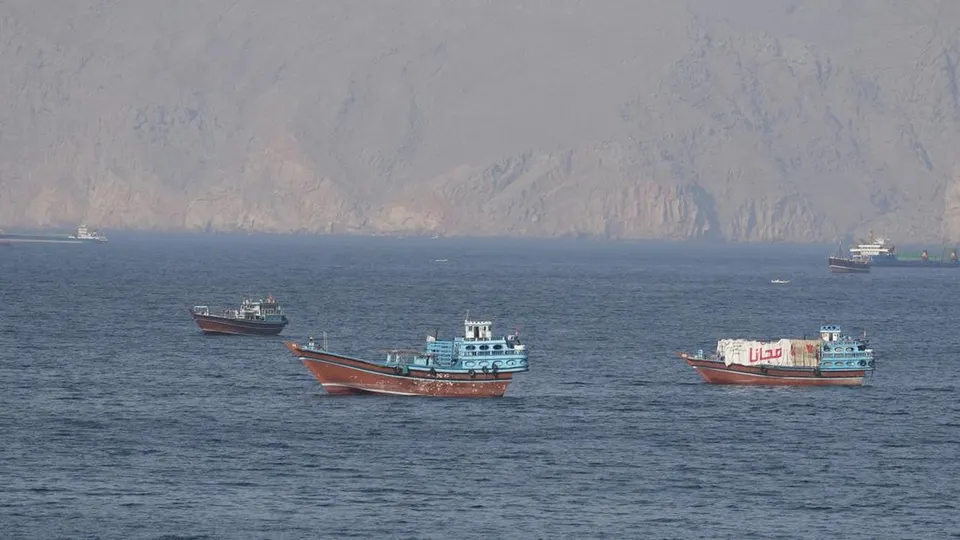 Cara Kapal Minyak Iran Menghindari Sanksi dan Berdagang di Laut China Selatan
