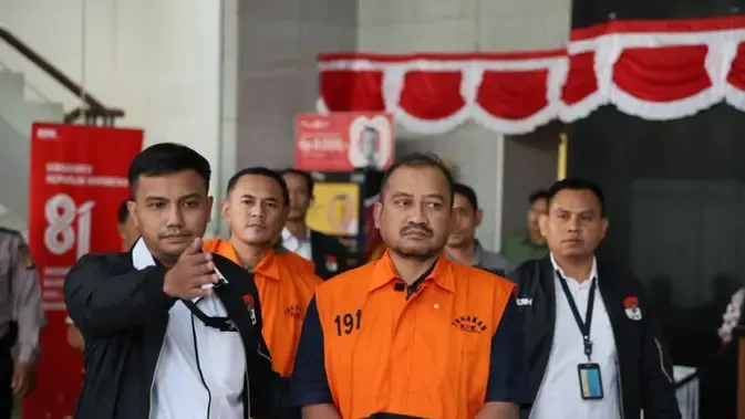 Rencana Kenaikan Hak Keuangan Kepala Daerah di Tengah Sorotan Operasi Tangkap Tangan