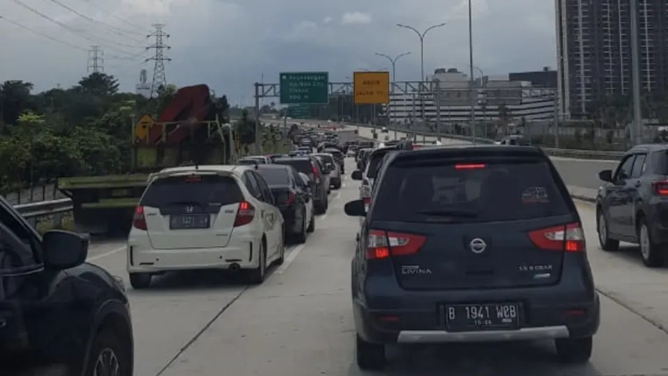 Cara Menganalisis Kinerja Operasional dan Keuangan Operator Tol BSD dan Makassar