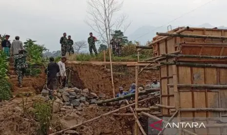 Pengawalan Pembangunan Enam Jembatan Garuda di Temanggung demi Kualitas Infrastruktur Desa