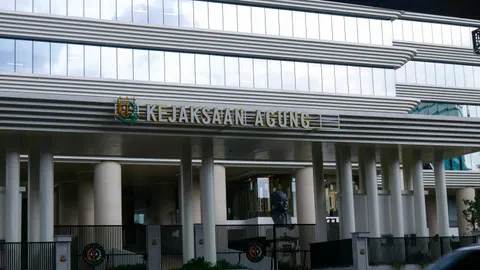 Kejaksaan Agung Sita Dokumen dari Penggeledahan Rumah Don Ritto di Bandung