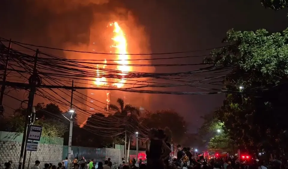 Penanganan Kebakaran Gedung Bapenda DKI Jakarta dan Pengerahan Armada Bronto Skylift