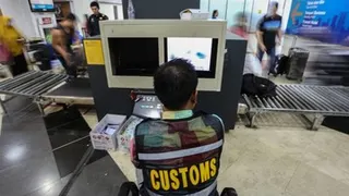 Bea Cukai Tanjung Perak Gagalkan Penyelundupan 3,4 Ton Merkuri Cair ke Burkina Faso