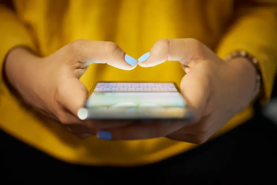Fitur Aksesibilitas Ponsel untuk Penyandang Disabilitas di iPhone dan Android