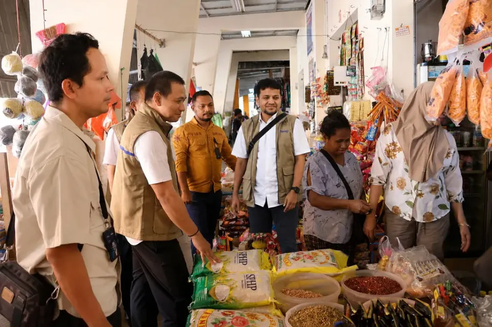 BULOG Pastikan Beras SPHP Melimpah di Pasar Alor untuk Menjaga Stabilitas Harga Pangan