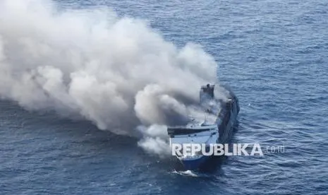 Tanggapan Pemerintah dan Langkah Investigasi Pascakebakaran KMP Mutiara Sentosa di Perairan Madura